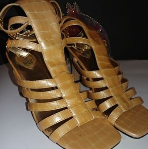 Animal print heeled sandels